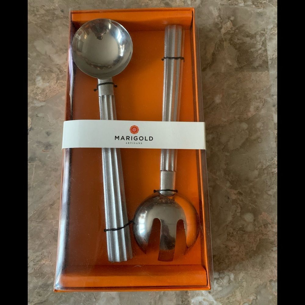 NIB Marigold Artisans Fluted Silver   Serving Set 2 Piece Salad Set 11”x3”